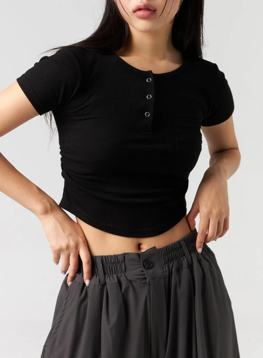 Snap Button Cropped Tee CL326