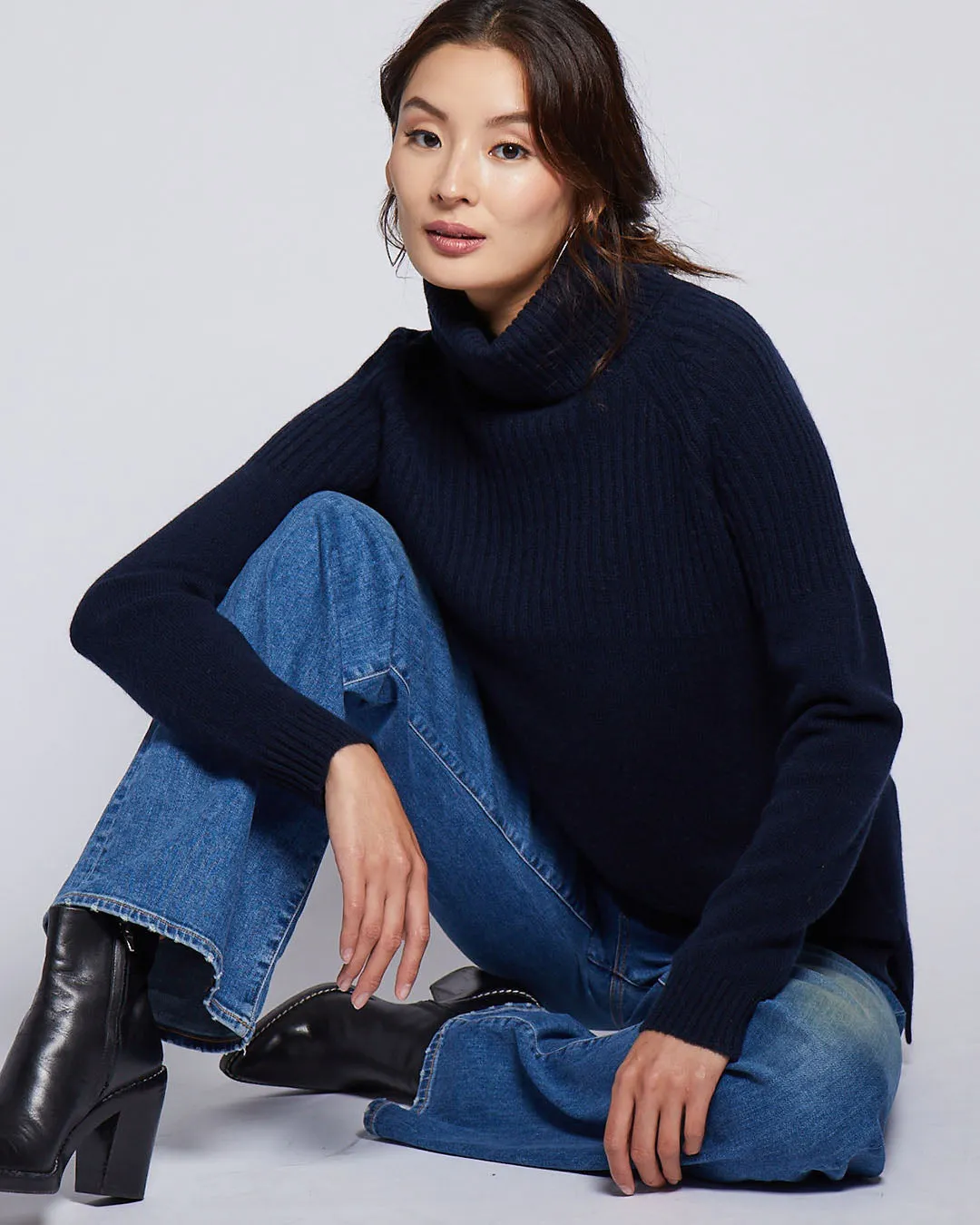 Womans Half Ribbed Cashmere Blend Turtleneck Sweater in Navy - order size down, runs large